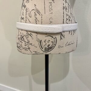 Terry Stack Leather Elegant White Belt with Vintage Script Pattern